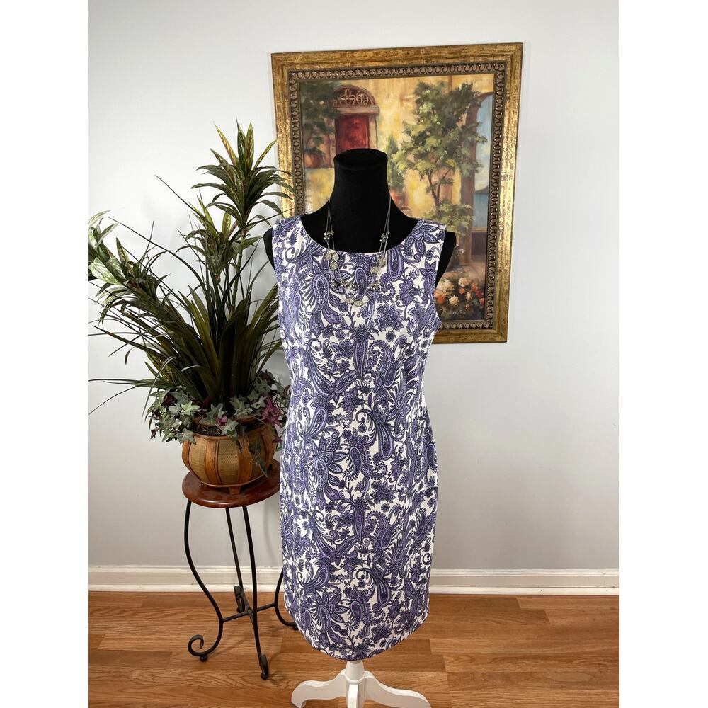 AGB Sheath Dress Women's 6 White Purple Paisley Round Neck Sleeveless Whimsigoth